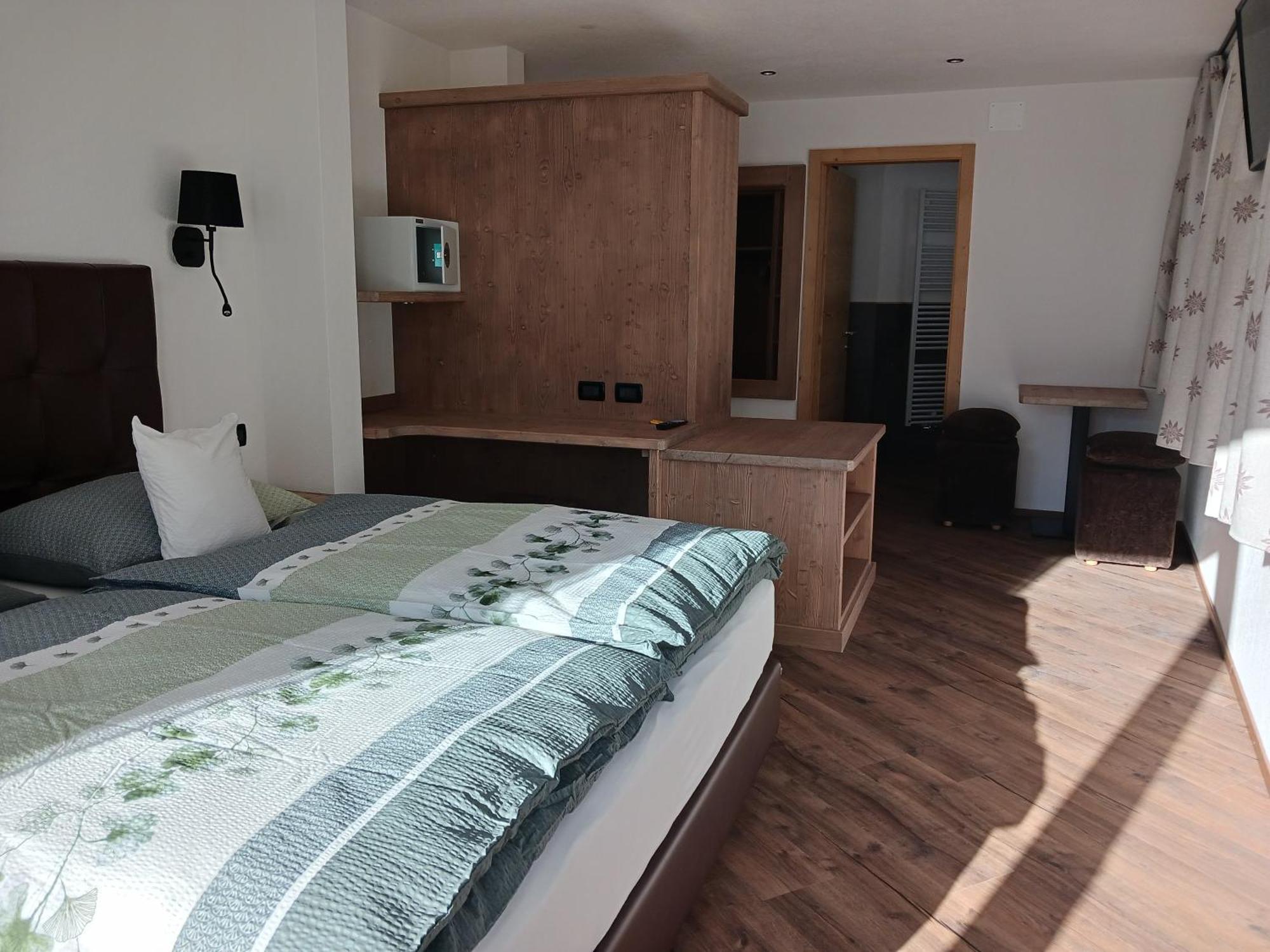 La Campagnola Hotel Canazei Bagian luar foto