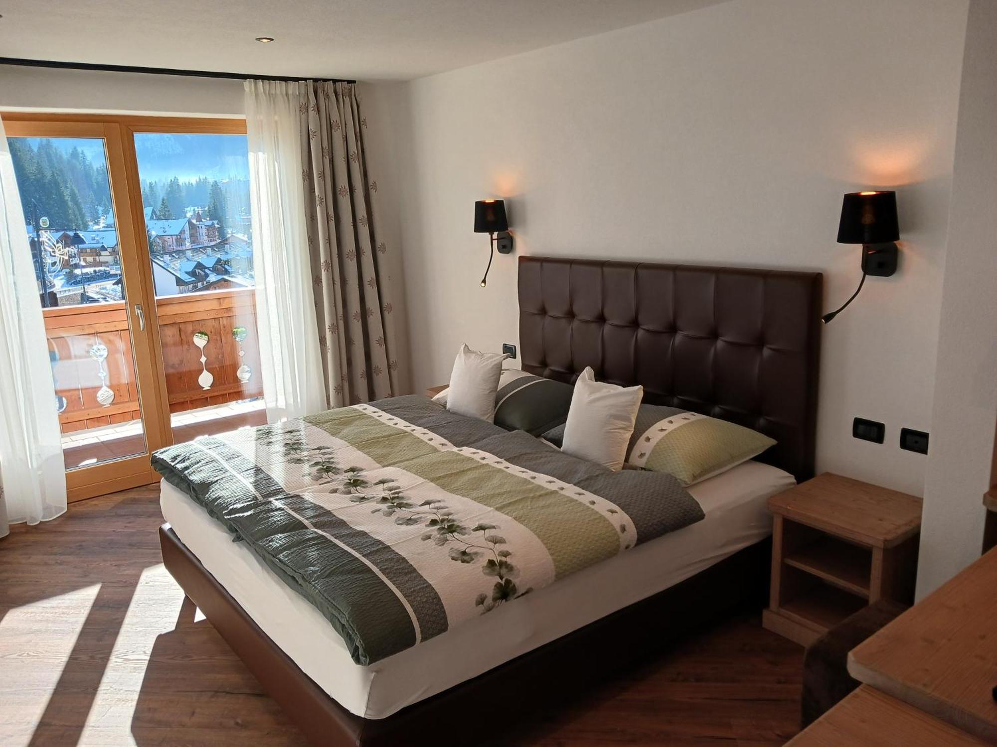 La Campagnola Hotel Canazei Bagian luar foto